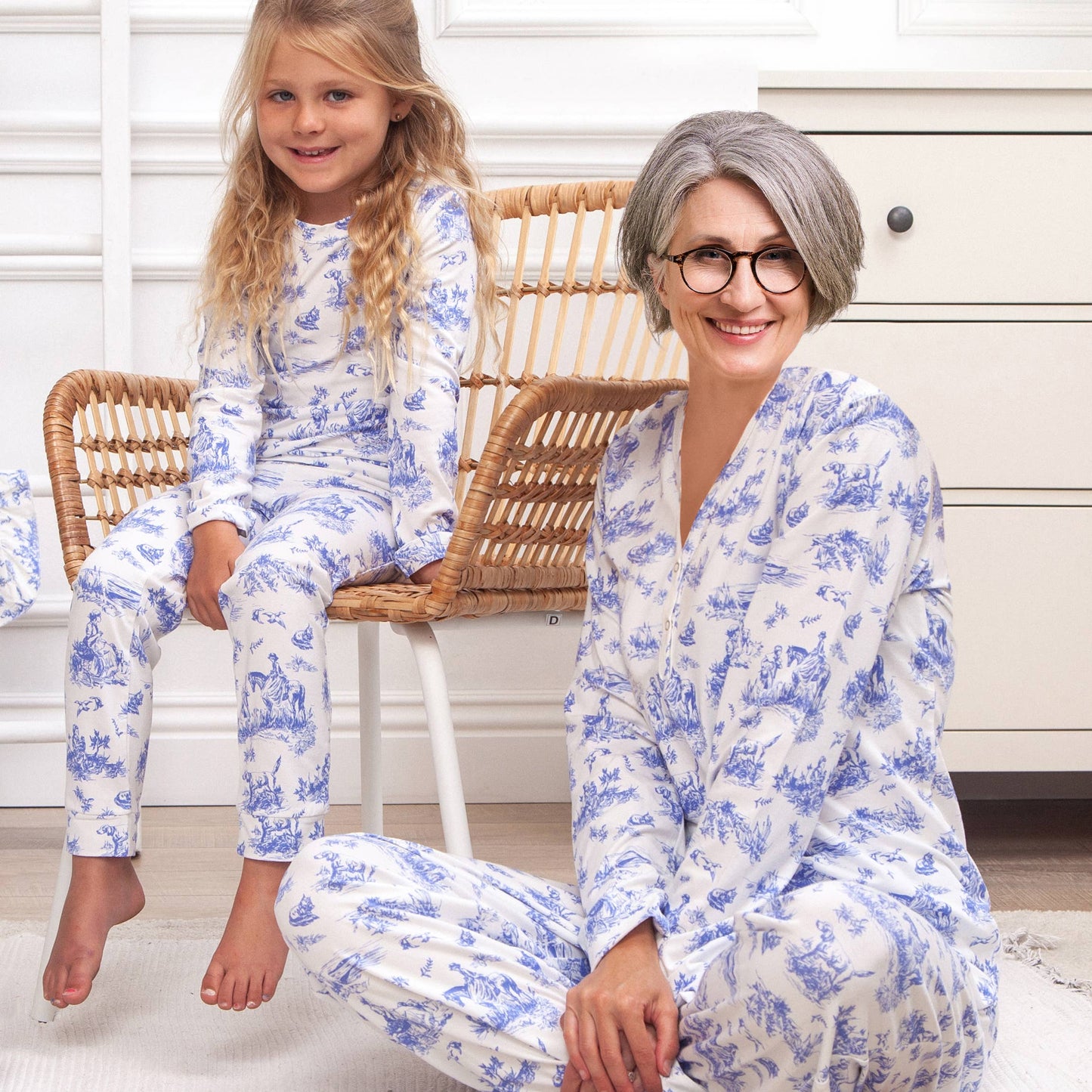 * Toile de Jouy Women's Bamboo Pajamas