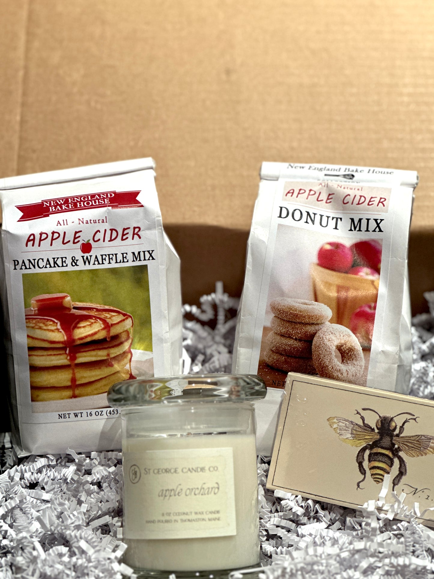 Available March 12th, New England Apple lovers gift box